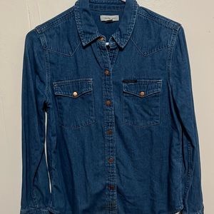 Calvin Klein womens button shirt